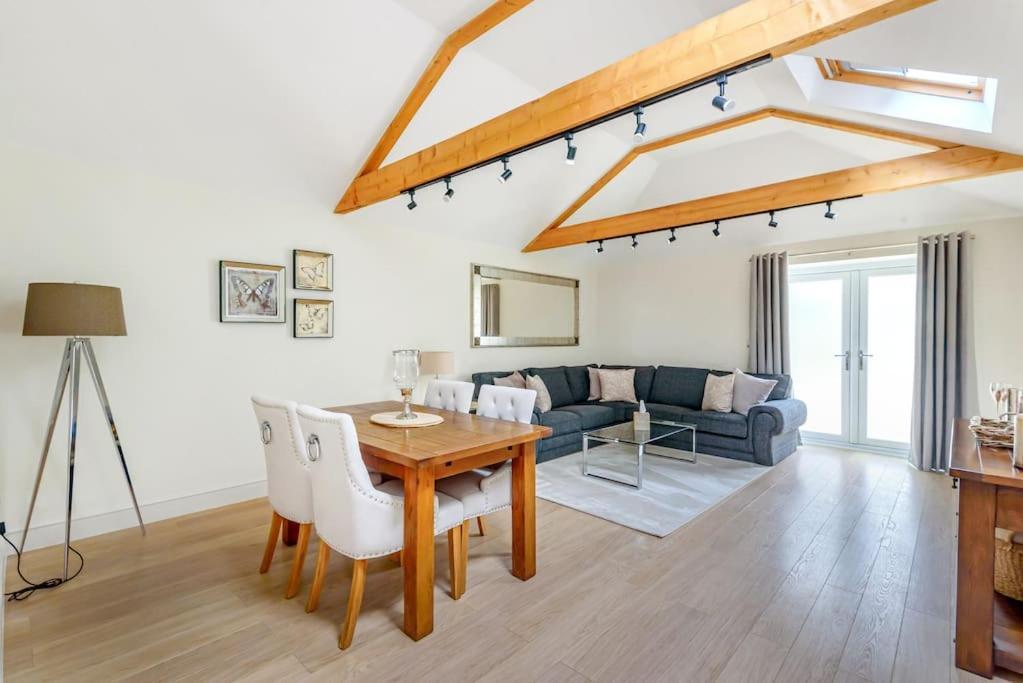 The Cowshed Apartman Farmborough Kültér fotó
